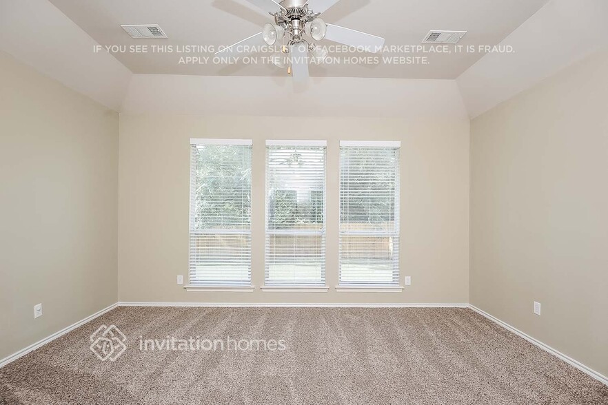 Building Photo - 5823 Silver Sage Ln