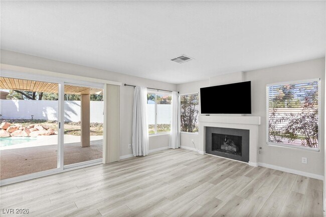 Building Photo - 7652 Botany Bay Dr