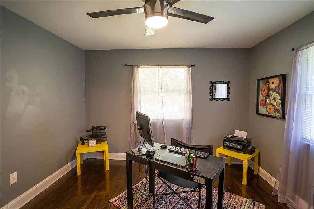 Building Photo - Room in House on Browns Mill Rd SE