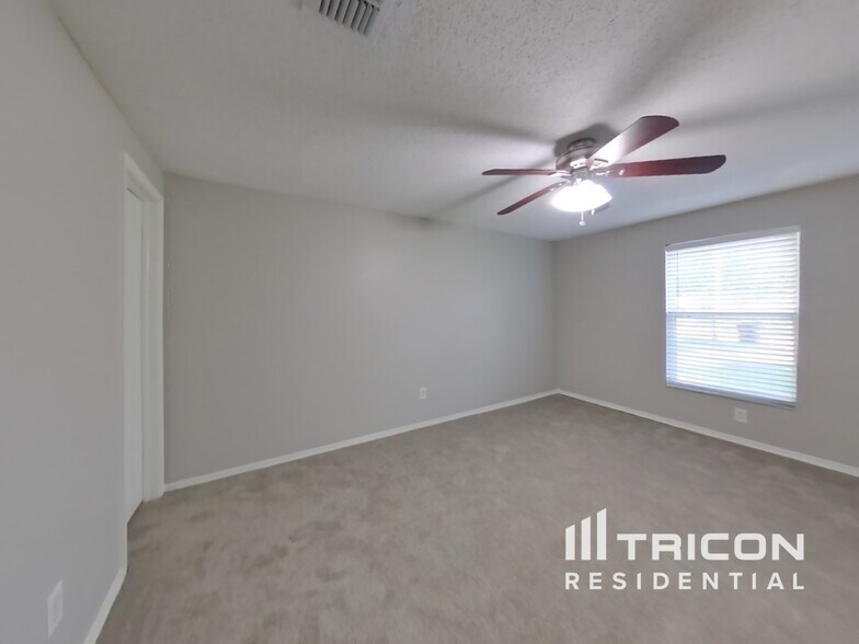 Building Photo - 1641 Rhonda Dr