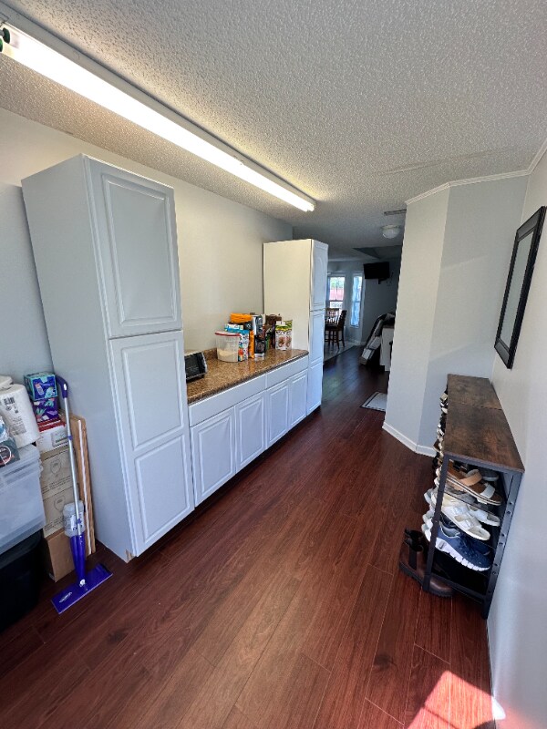 Building Photo - 1107 Pine Grove Dr