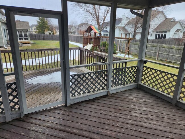 Building Photo - 13500 Sheridan Ave