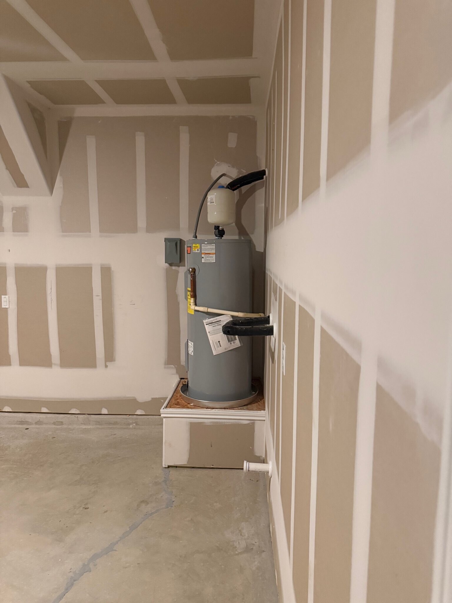 Building Photo - 1696 Quiet Teal