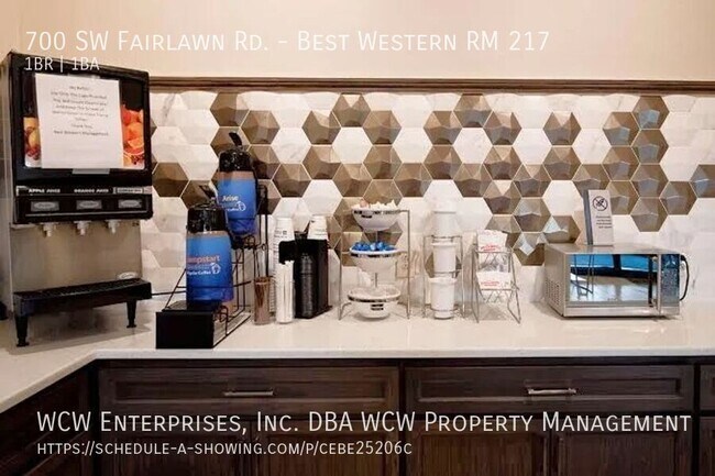 Building Photo - 700 SW Fairlawn Rd