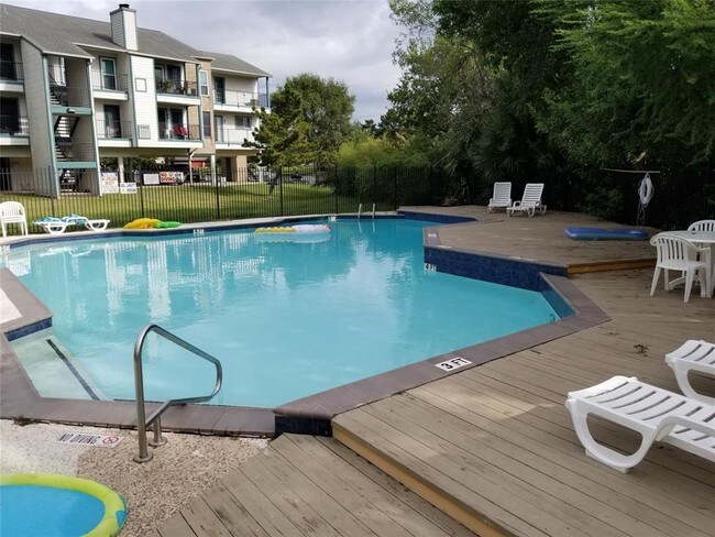 Building Photo - 18617 Egret Bay Blvd