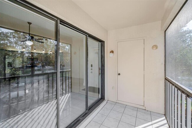 Building Photo - 3377 Crystal Ct E