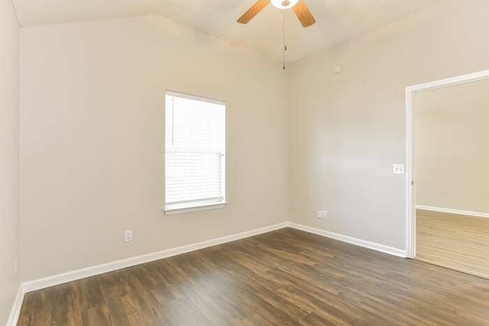 Building Photo - 496 Cedar Park Cir