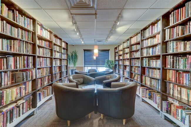 Building Photo - 100 Daly Blvd