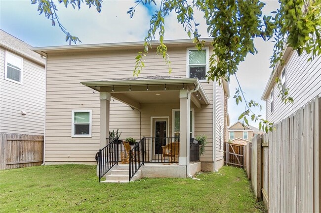 Building Photo - 9006 Golden Leaf Dr