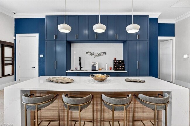 Building Photo - 7054 Ambrosia Ln