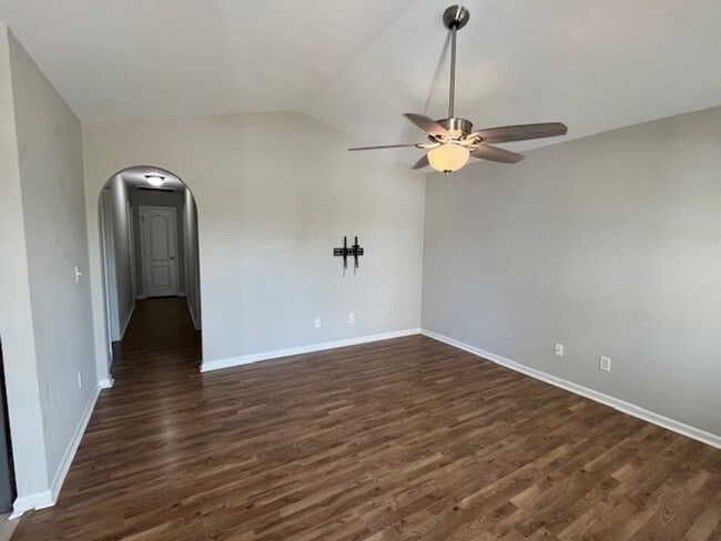 Building Photo - Welcome to this well-appointed 3-bedroom, 2-bath home in Leland, NC