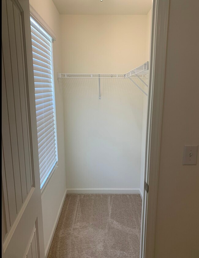 Building Photo - 3512 Slippery Elm Dr