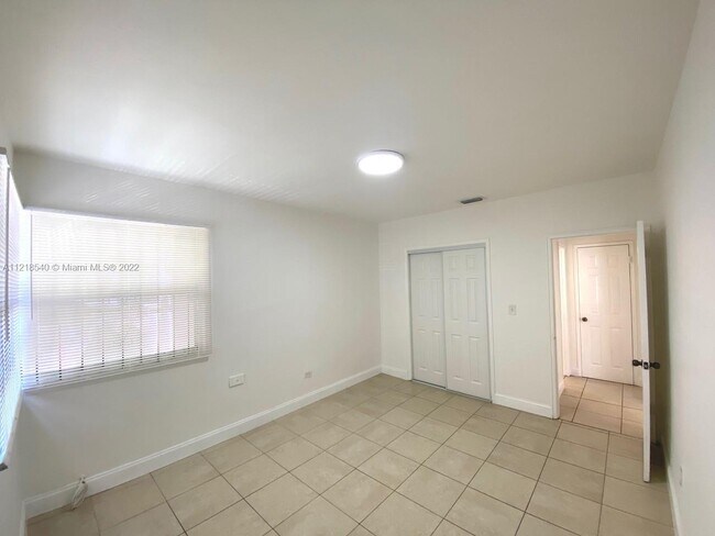 Building Photo - 120 NE 55th St