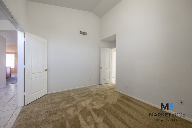 Building Photo - 3Bed/2Bath House at Beardsley/95th Ave! JO...