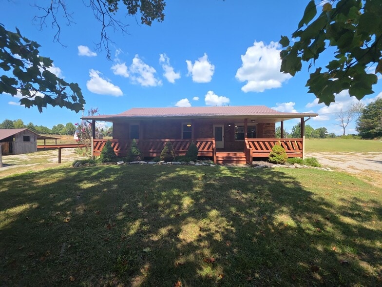 Primary Photo - 139 Moore Rd