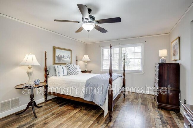 Building Photo - 289 Ashbrook Dr