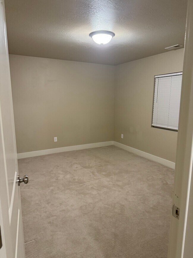 Building Photo - 2241 W 700 S