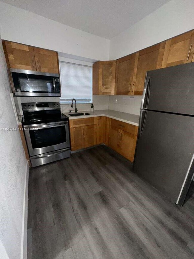 Building Photo - 2617 NW 23rd Ave