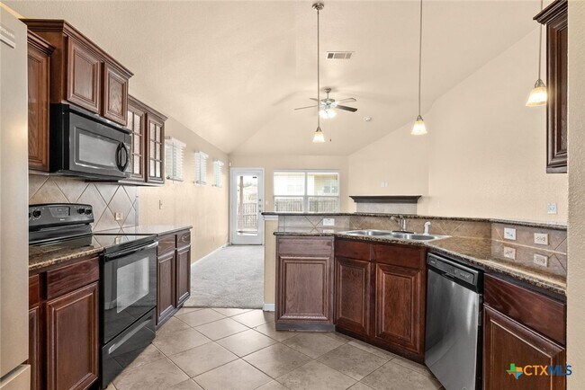 Building Photo - 2707 Camp Cooper Dr