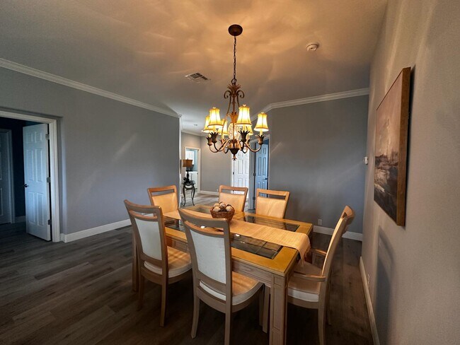 Building Photo - 9240 Bayberry Bend