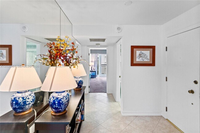 Building Photo - 4280 Galt Ocean Dr