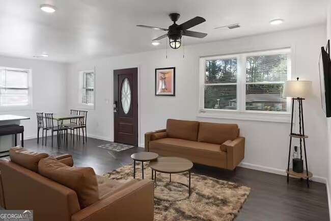 Building Photo - 2533 Godfrey Dr NW