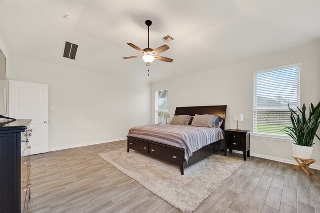 Building Photo - 15607 Barton Orchard Ln
