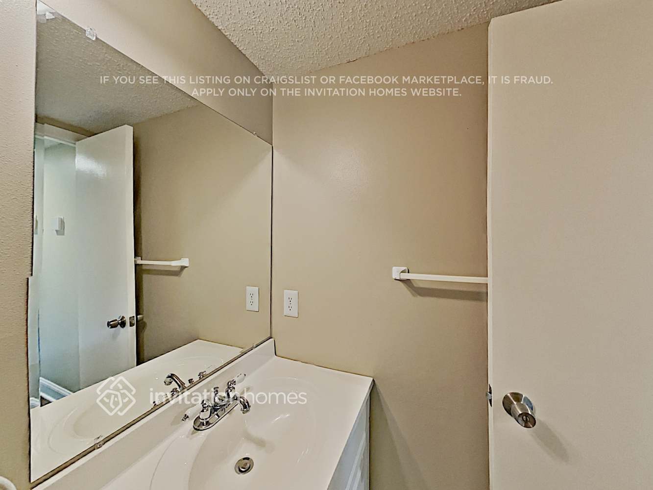 Building Photo - 562 Cidermill Pl