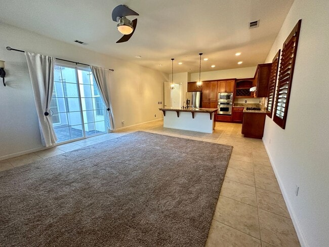 Building Photo - Luxury 4 Bedroom 3 Bath single family home...