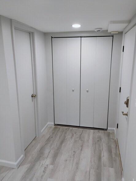 Building Photo - 3609 W Forest Park Ave