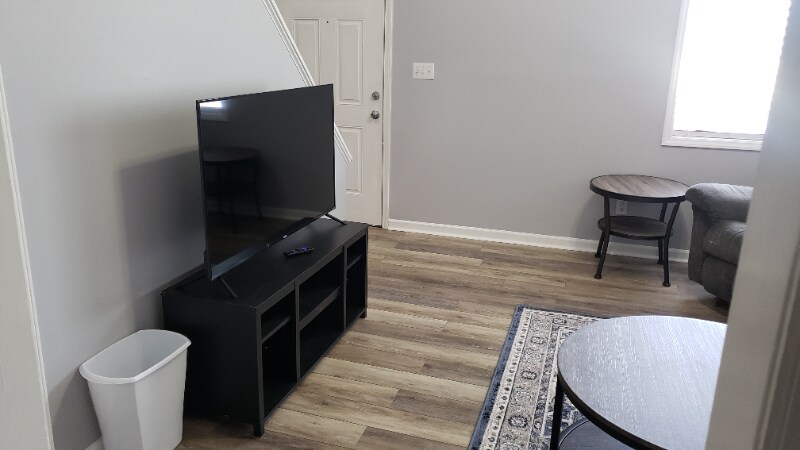 Building Photo - 556 Brookside Ct