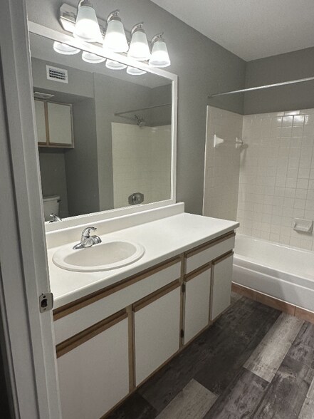 Building Photo - 2371 NW 33rd St