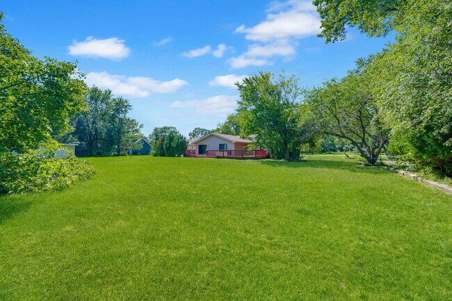 Building Photo - 2226 Shannondale Dr