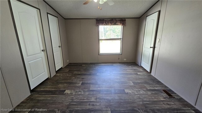 Building Photo - 44 Crawford Dr