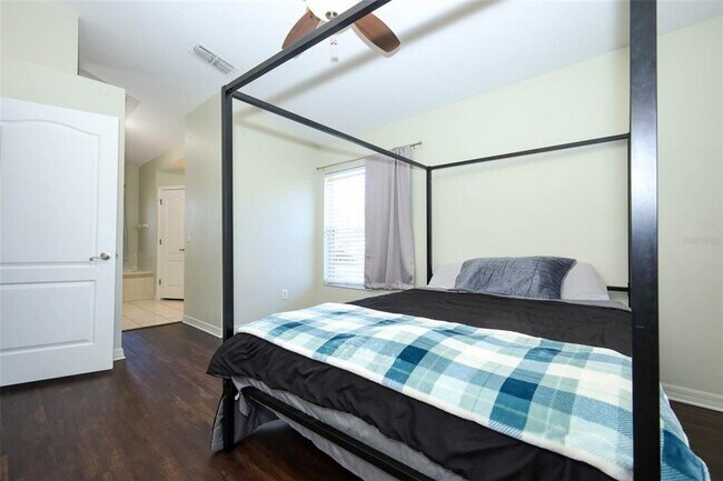 Building Photo - 200 Patrice Hope St