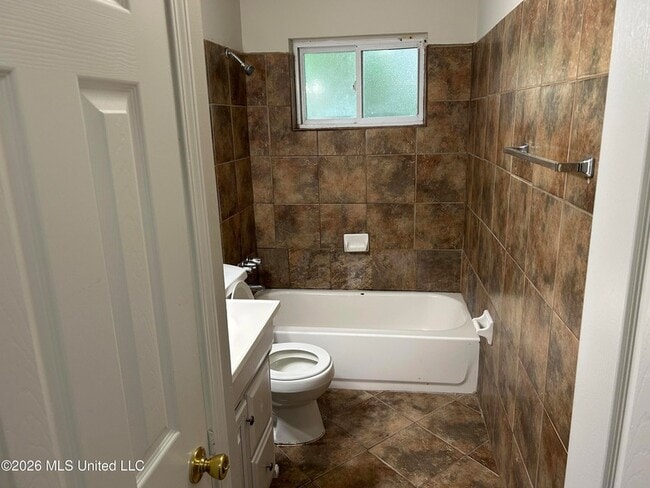 Building Photo - 2675 Ridgewood Cove