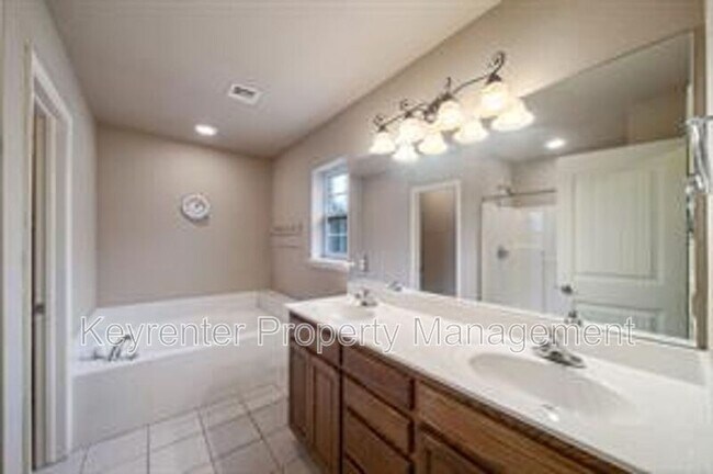 Building Photo - 26449 Vintage Trace Dr