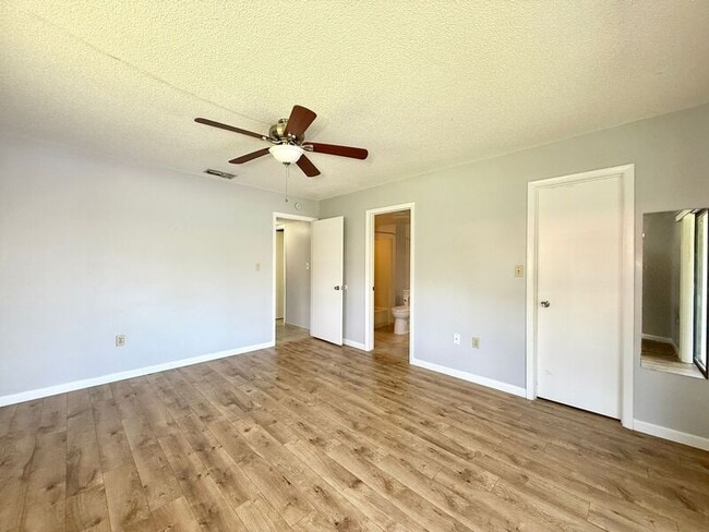 Building Photo - 2212 Hammock Pine Blvd