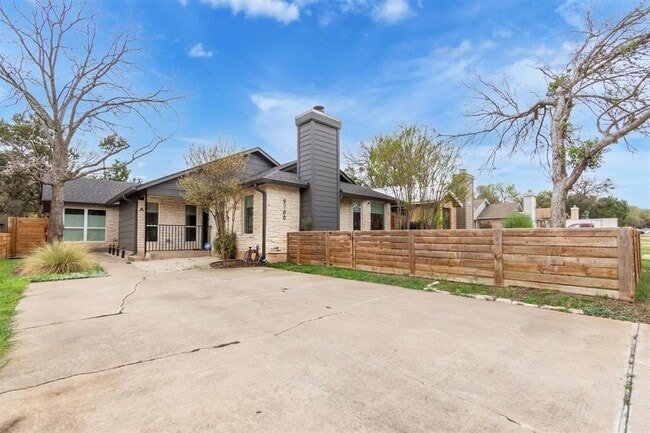 Building Photo - 9700 Sugar Hill Dr