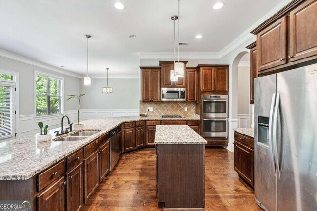 Building Photo - 2214 Golden Eagle Dr