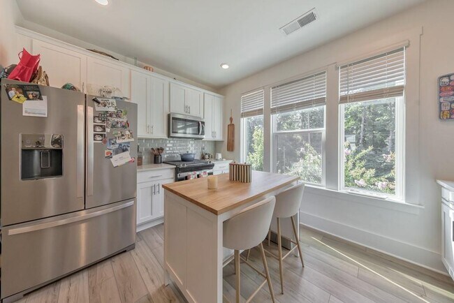 Building Photo - 1519 Layton Ln NW