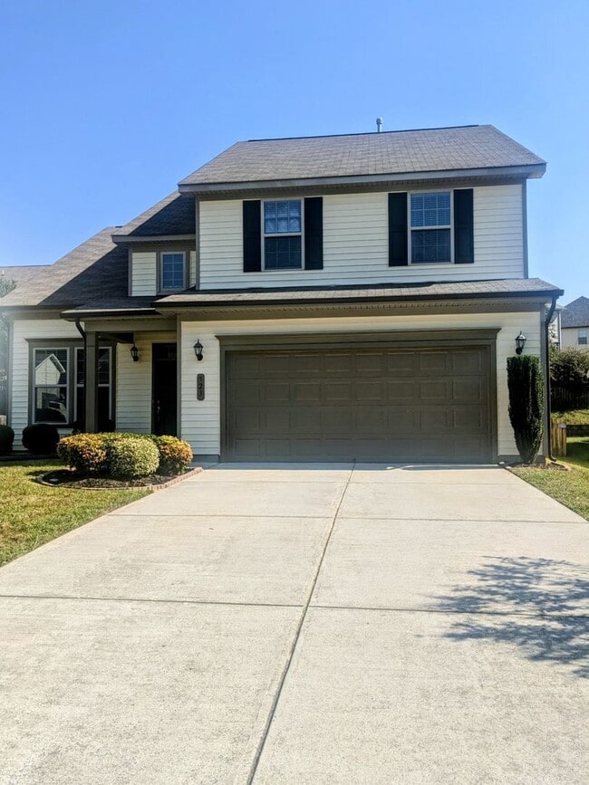 Building Photo - ~~~ Beautiful Home in Mebane ~~~