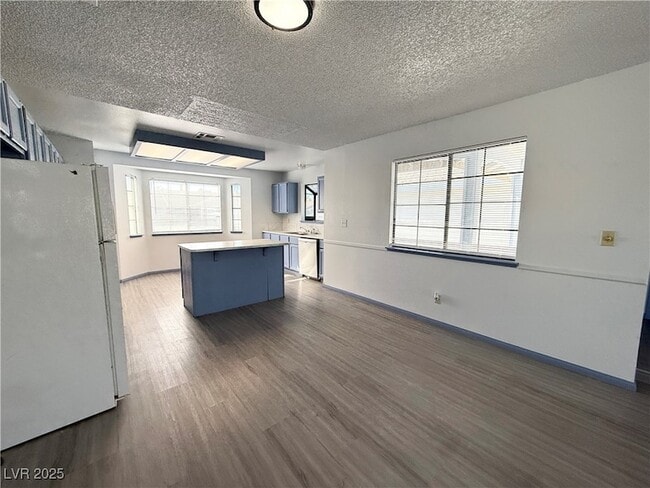 Building Photo - 5876 Filmore Ave