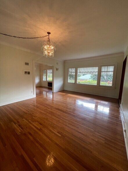 Formal living room - 324 S Coronado St
