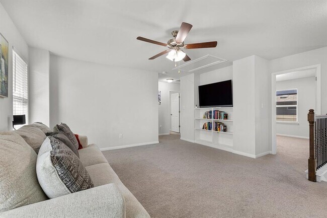 Building Photo - 3201 E College Park Dr