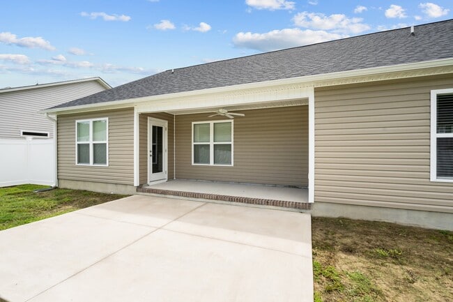 Building Photo - 118 Station Yard Rd