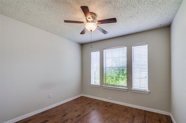 Building Photo - 4204 Glen Hollow Cir