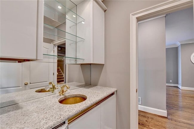 Building Photo - 3871 River Mansion Dr NW