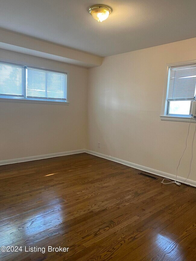 Building Photo - 2711 Gardiner Ln