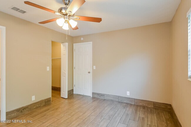 Building Photo - 4440 Naranja Dr S